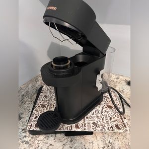 Nespresso vertuo next machine with pods